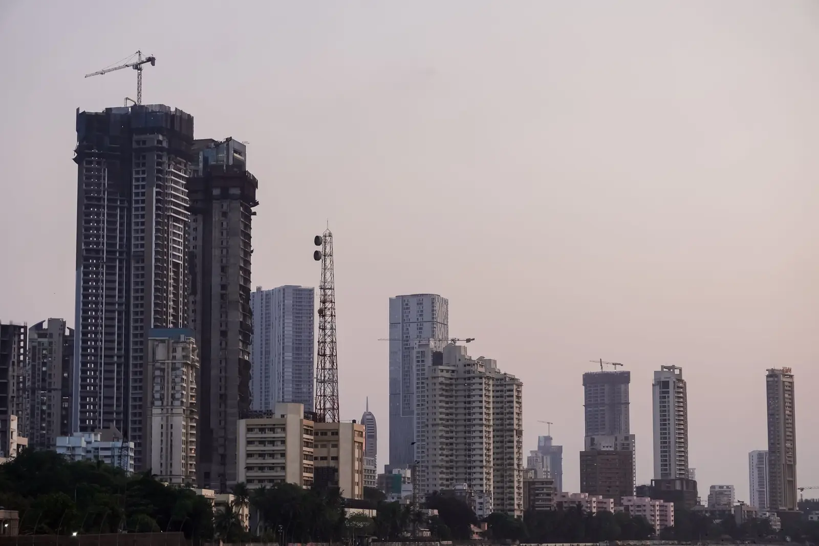 Heritage City Raya — Heritage City Raya: Real Estate & Investment Outlook